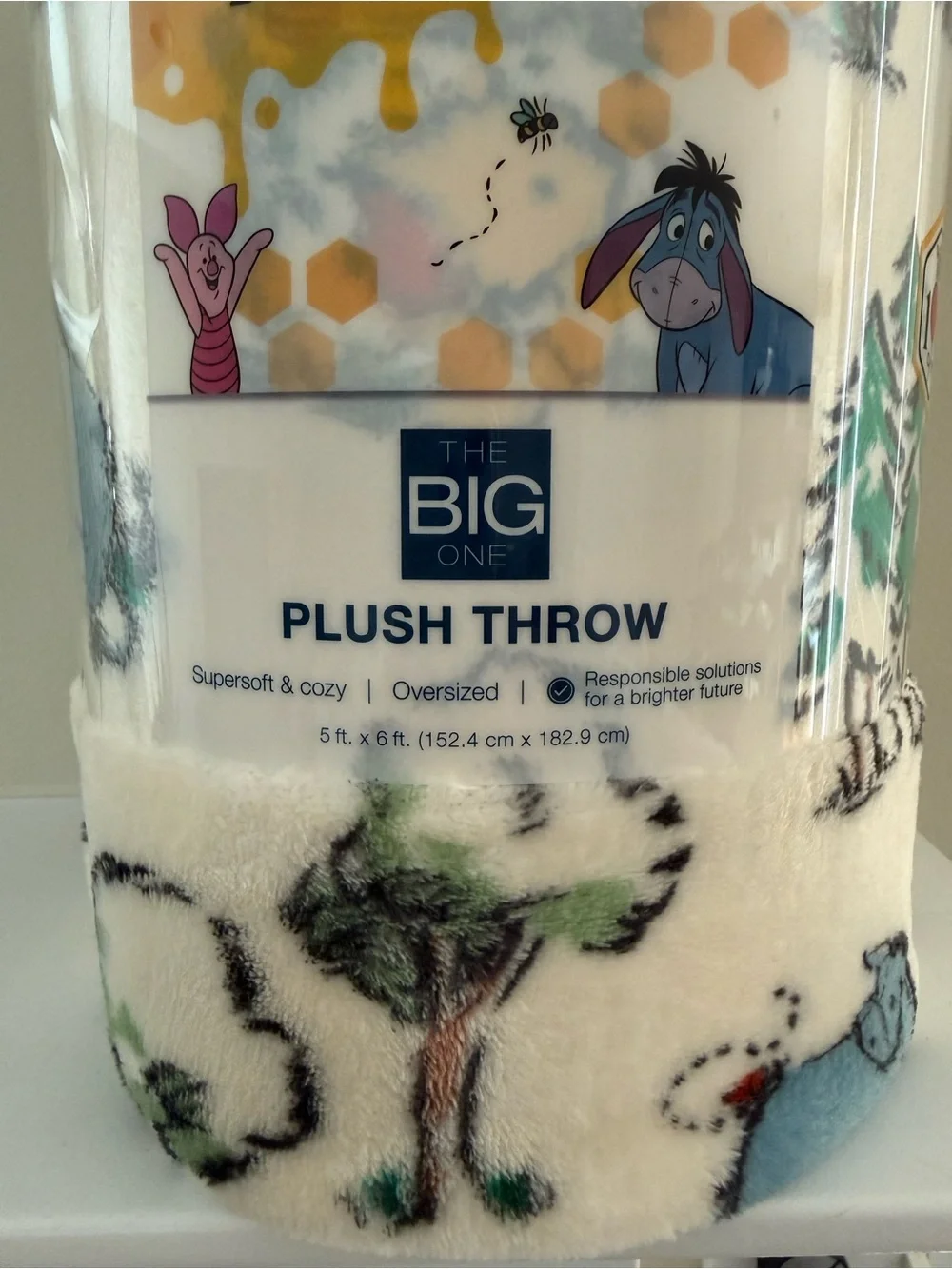 Classic Winnie the Pooh Hundred Acre Wood Oversized Plush Throw Blanket NEW